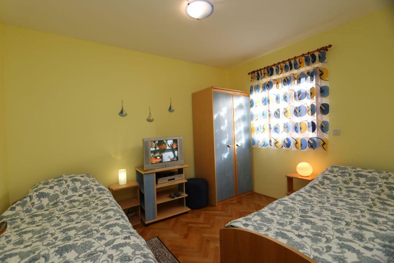 Apartment Dina Šilo Eksteriør billede